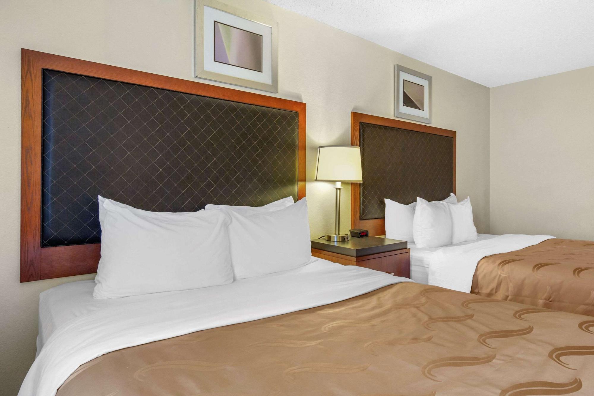 Quality Inn & Suites Lakewood - Denver Southwest Buitenkant foto