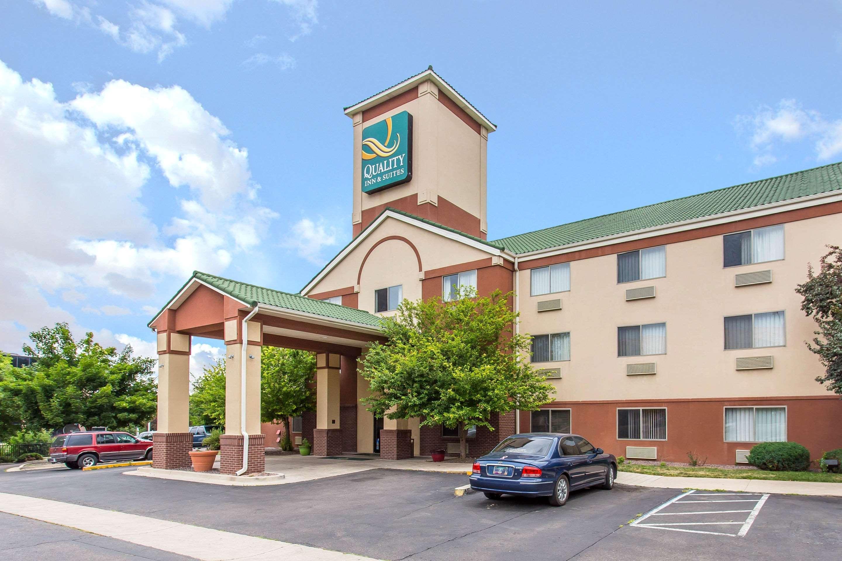 Quality Inn & Suites Lakewood - Denver Southwest Buitenkant foto
