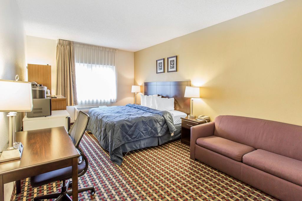 Quality Inn & Suites Lakewood - Denver Southwest Buitenkant foto