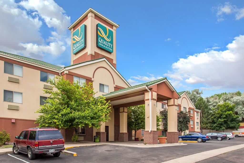 Quality Inn & Suites Lakewood - Denver Southwest Buitenkant foto