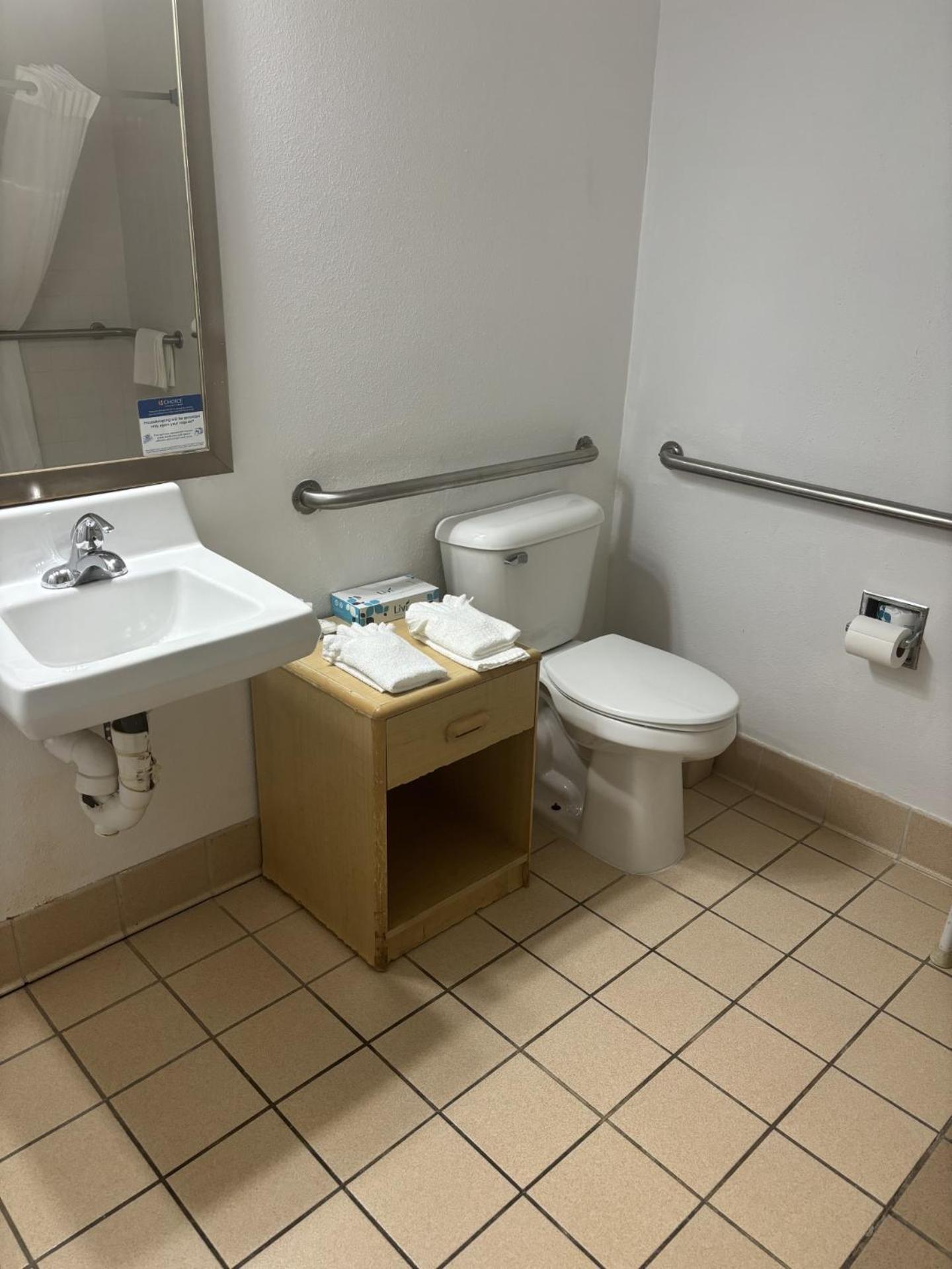 Quality Inn & Suites Lakewood - Denver Southwest Buitenkant foto
