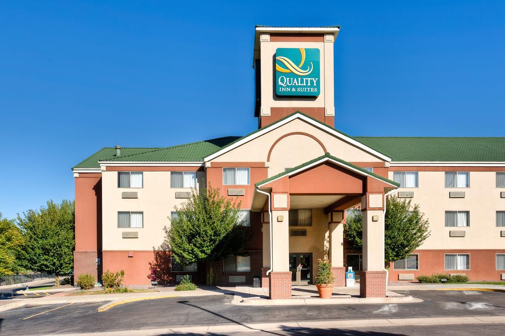 Quality Inn & Suites Lakewood - Denver Southwest Buitenkant foto