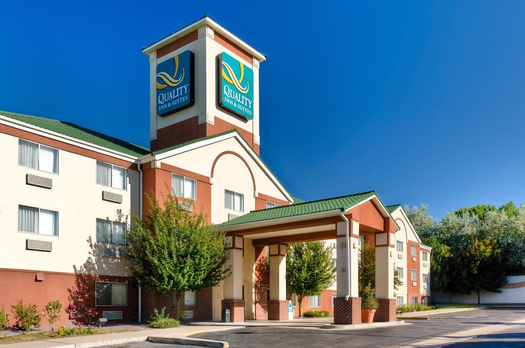 Quality Inn & Suites Lakewood - Denver Southwest Buitenkant foto