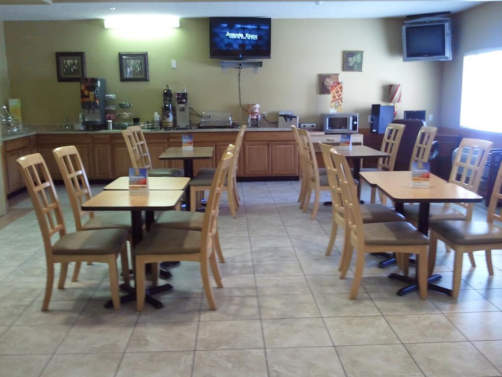 Quality Inn & Suites Lakewood - Denver Southwest Buitenkant foto